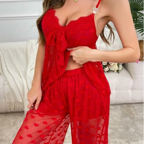 Mujer con conjunto de lencería rojo